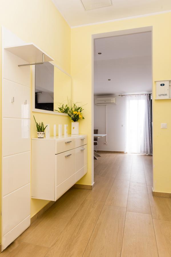 Apartments Sky シベニク エクステリア 写真