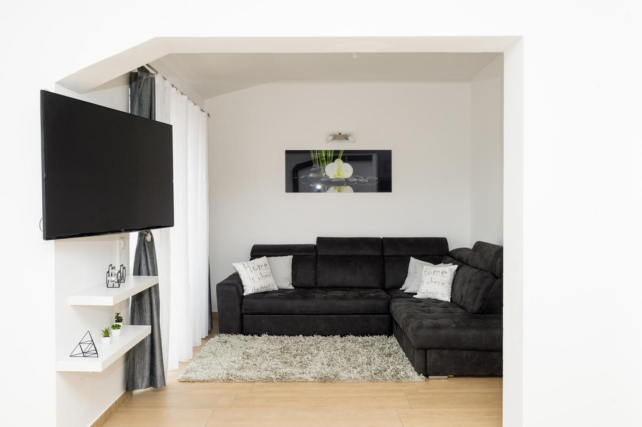 Apartments Sky シベニク エクステリア 写真